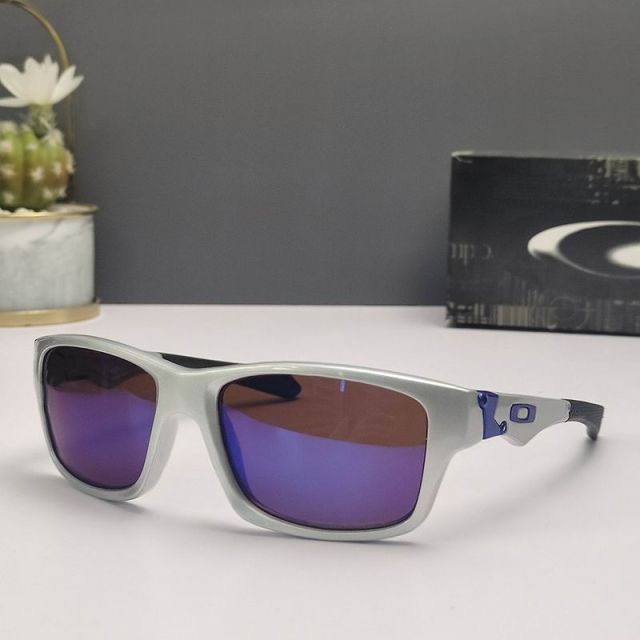 Oakley Jupiter Squared Sunglasses Silver Frame Deep Blue Prizm Polarized Lenses